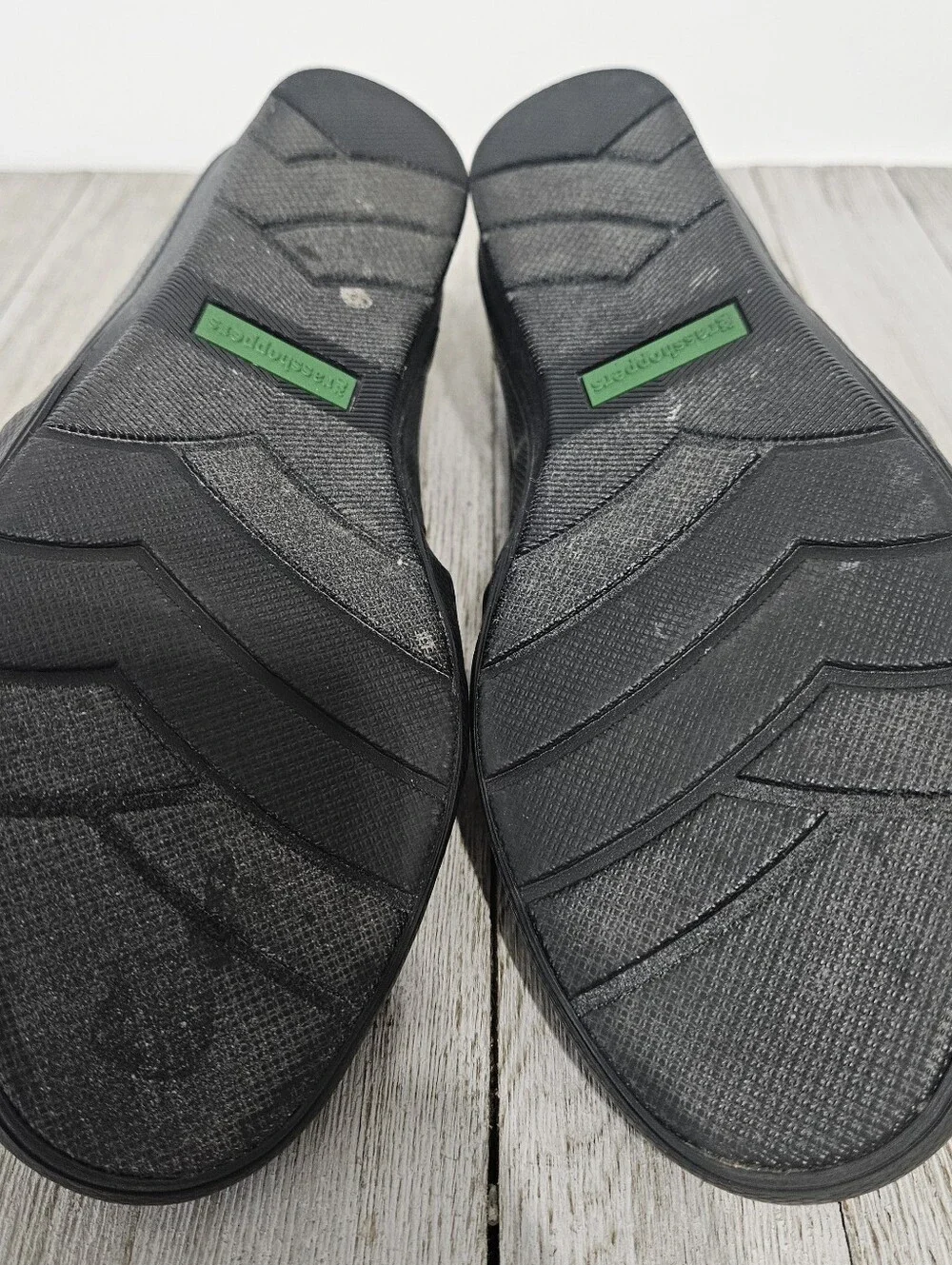 Grasshoppers size 6m